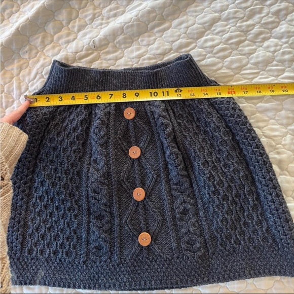 Aran Women’s 100% Merino Wool Grey Mini Skirt Button Down Twee Old Money - Picture 5 of 5